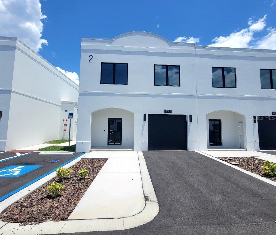 Photo of 4351 CAMBIO GARDENS COURT TAMPA FL 33610