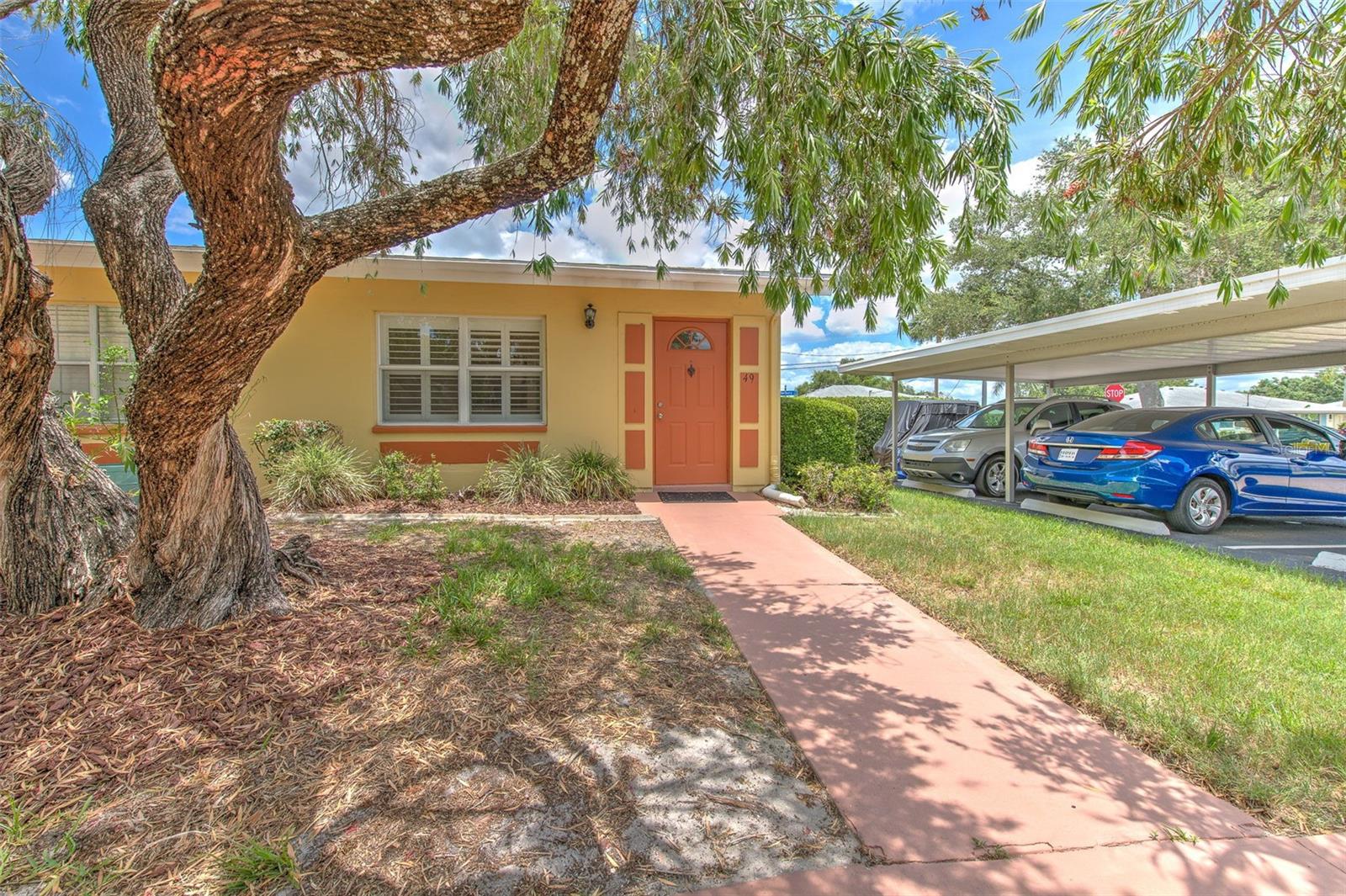 Photo of 401 DORCHESTER PLACE #49 SUN CITY CENTER FL 33573