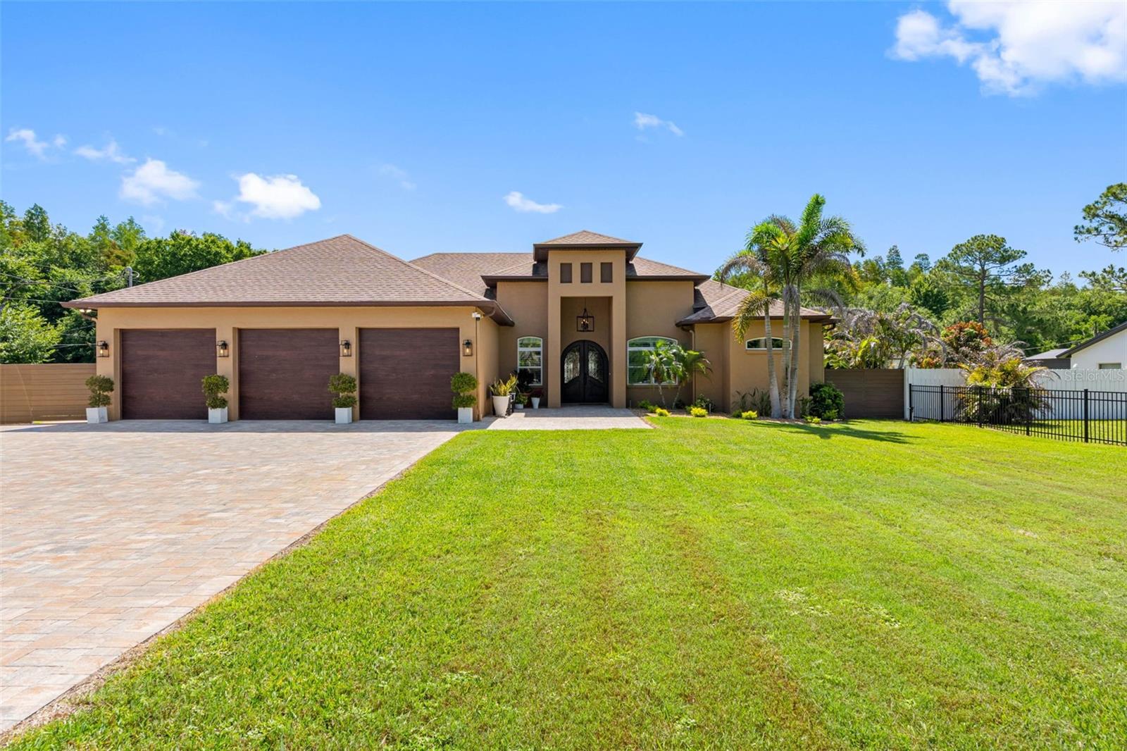 Photo of 17117 LAKESHORE ROAD LUTZ FL 33558