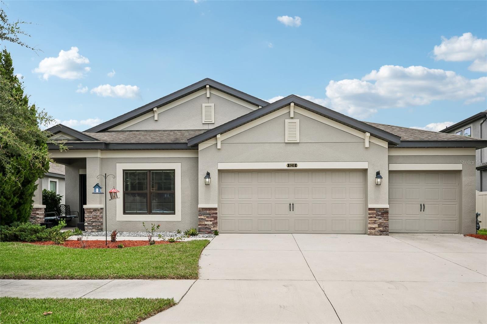 Photo of 8210 MALLOW MIRROR LANE LAND O LAKES FL 34637