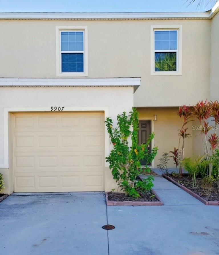 Photo of 9907 HOUND CHASE DRIVE GIBSONTON FL 33534