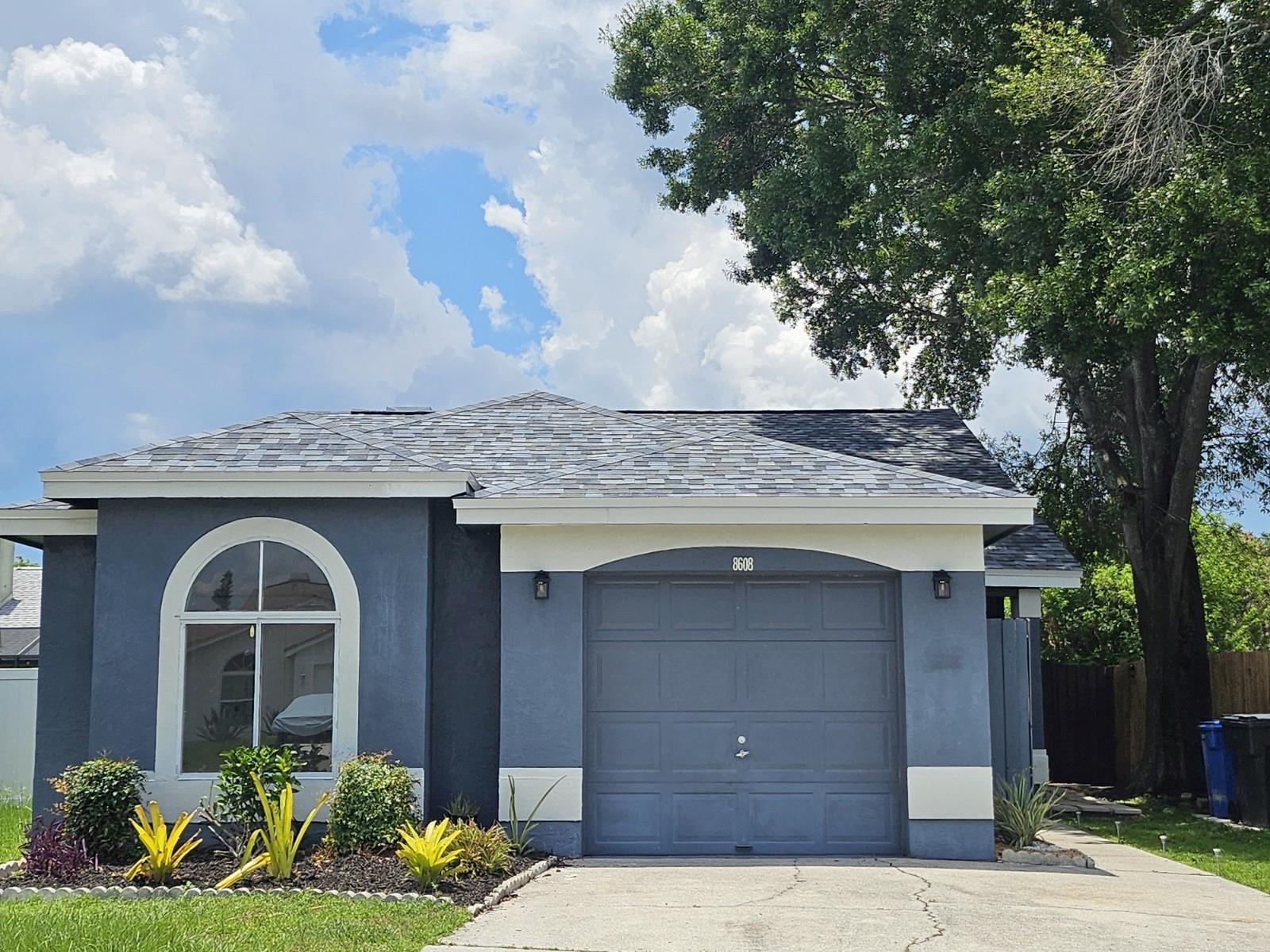 Photo of 8608 TWIN FARMS PLACE TAMPA FL 33635