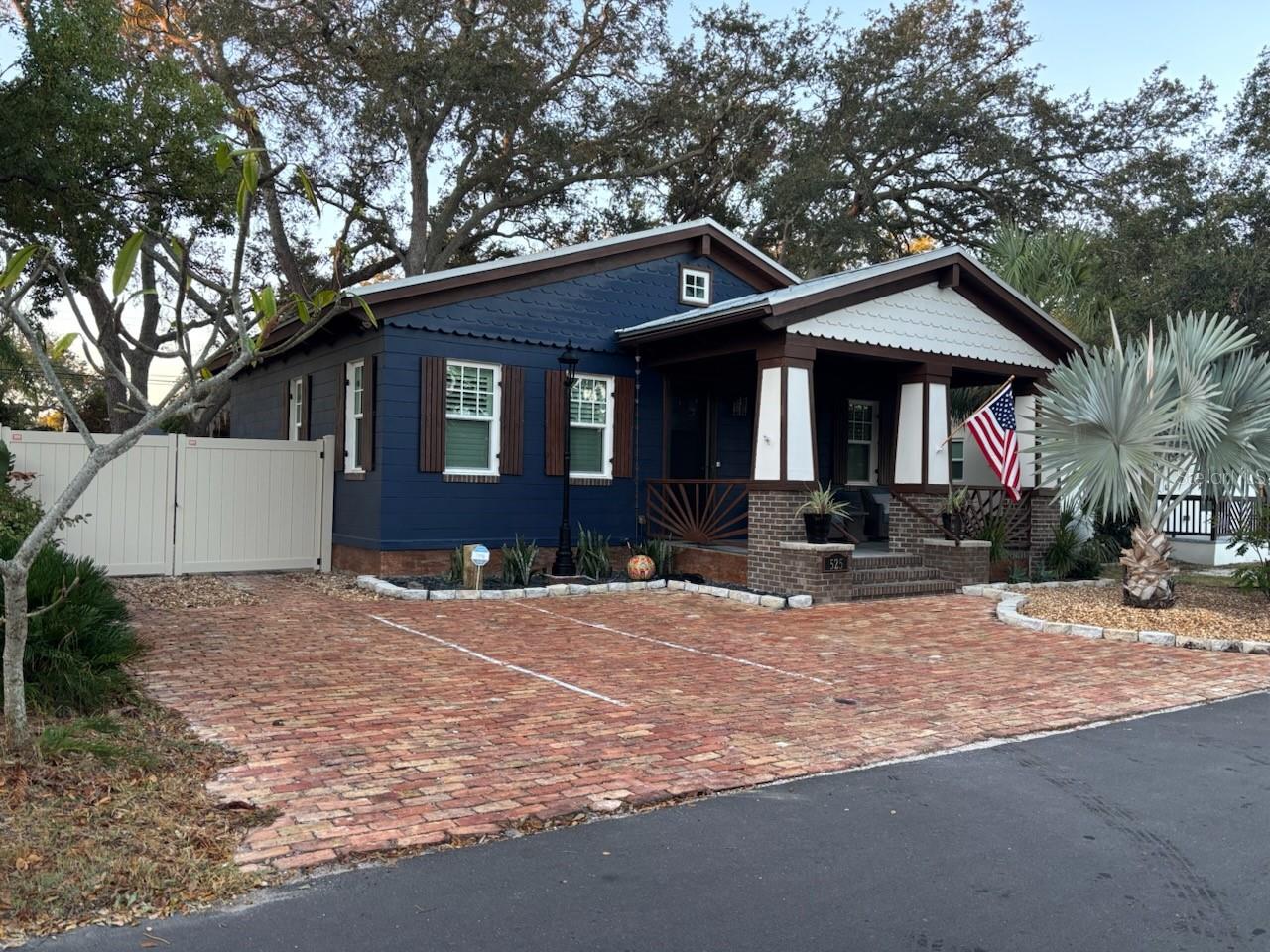 Photo of 525 LEXINGTON STREET DUNEDIN FL 34698
