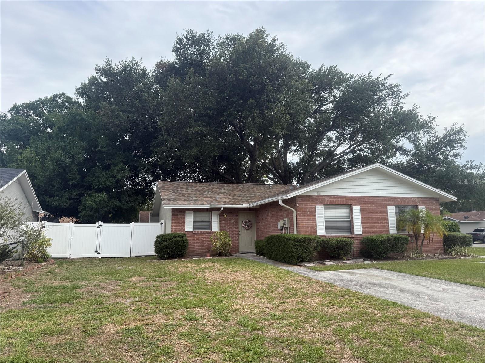 Photo of 5118 LETITIA COURT TAMPA FL 33624