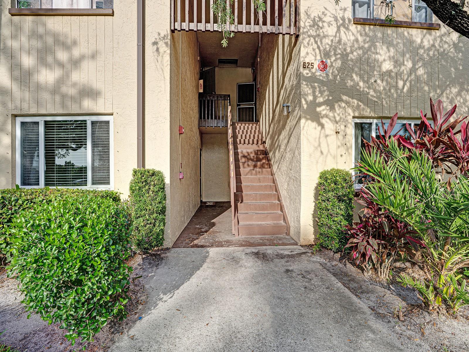 Photo of 625 N KEENE ROAD #B CLEARWATER FL 33755