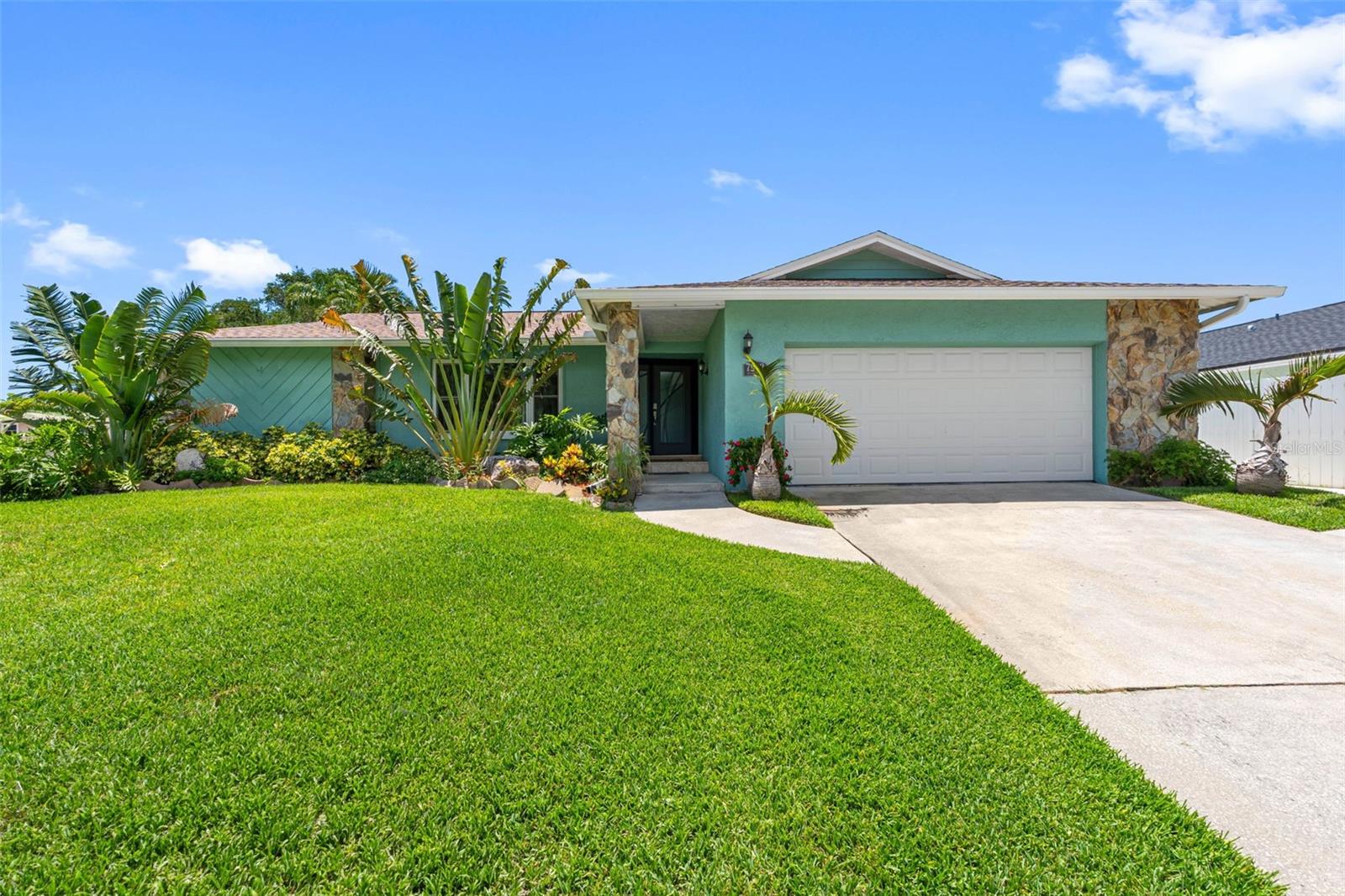 Photo of 7992 BAYSHORE DRIVE SEMINOLE FL 33776