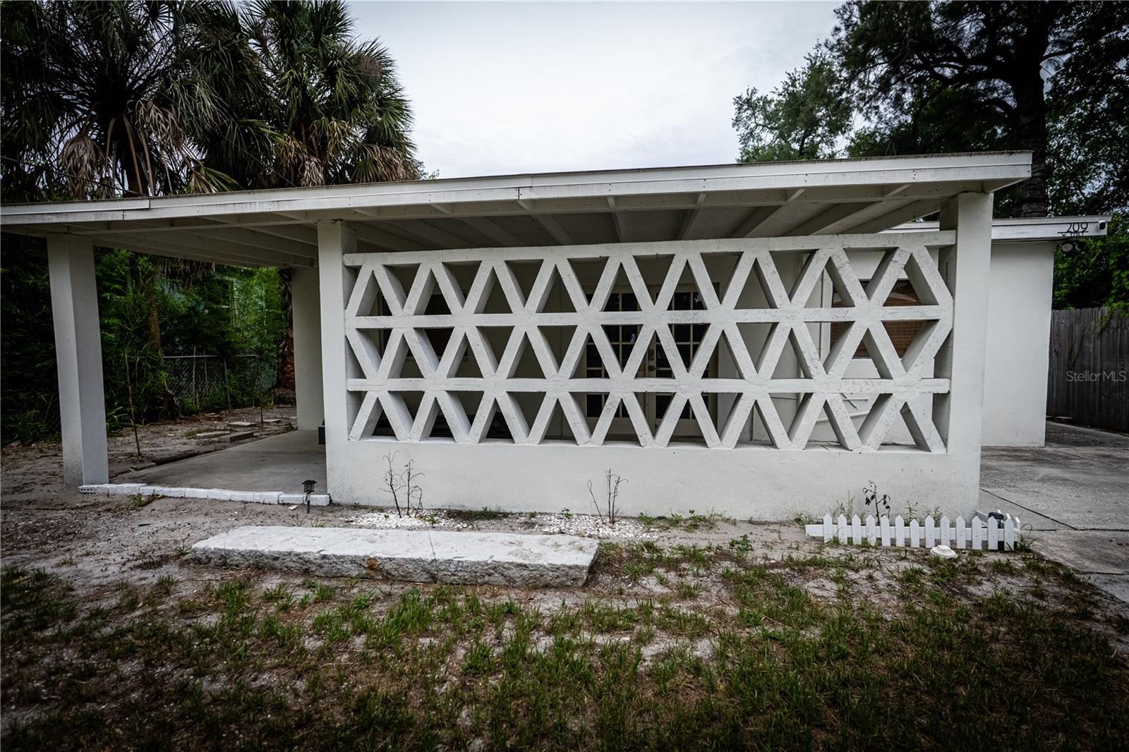 Photo of 209 W EMILY STREET TAMPA FL 33603