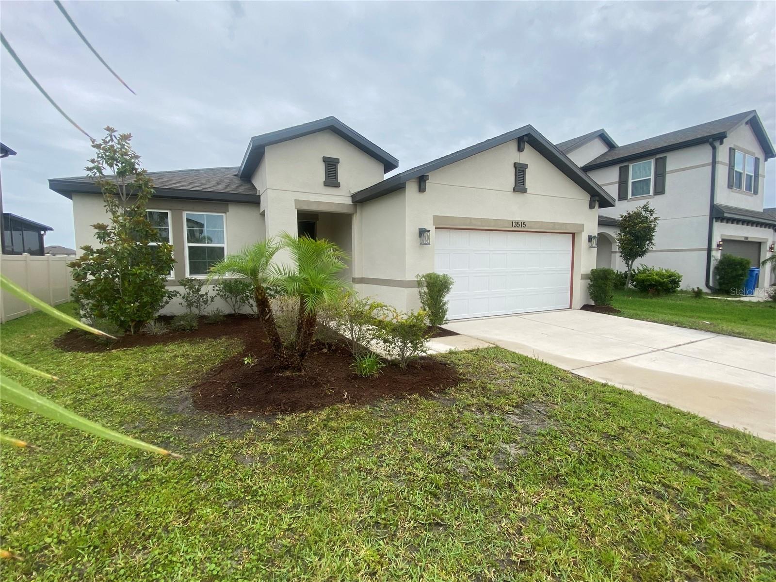 Photo of 13515 PALMERA VISTA DRIVE RIVERVIEW FL 33579