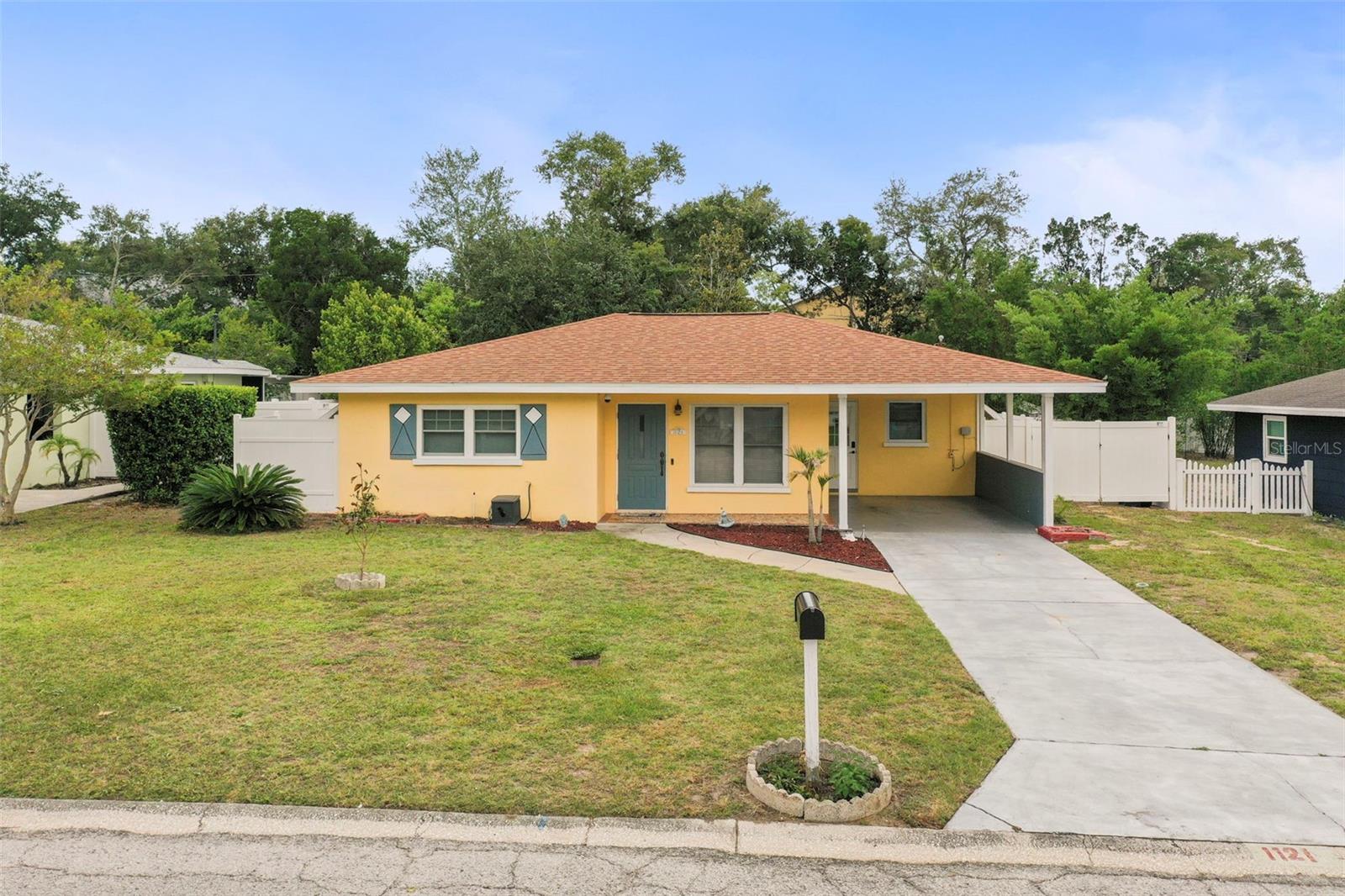 Photo of 1121 SUNNYDALE DRIVE CLEARWATER FL 33755