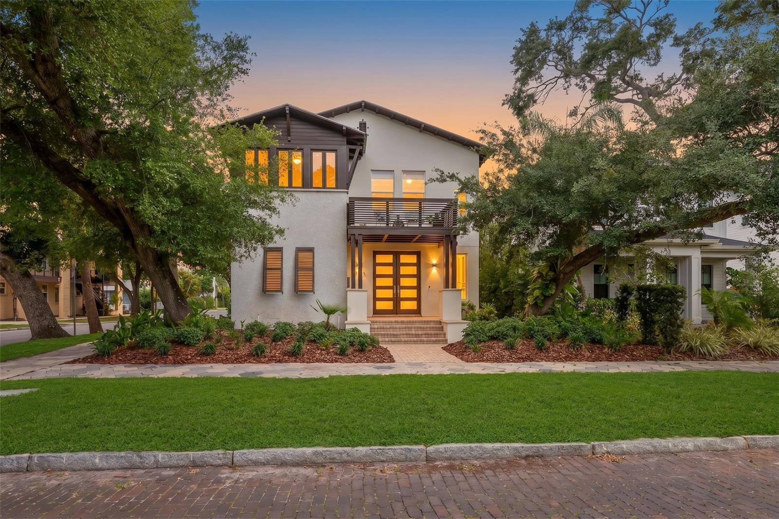 Photo of 305 12TH AVENUE ST PETERSBURG FL 33701