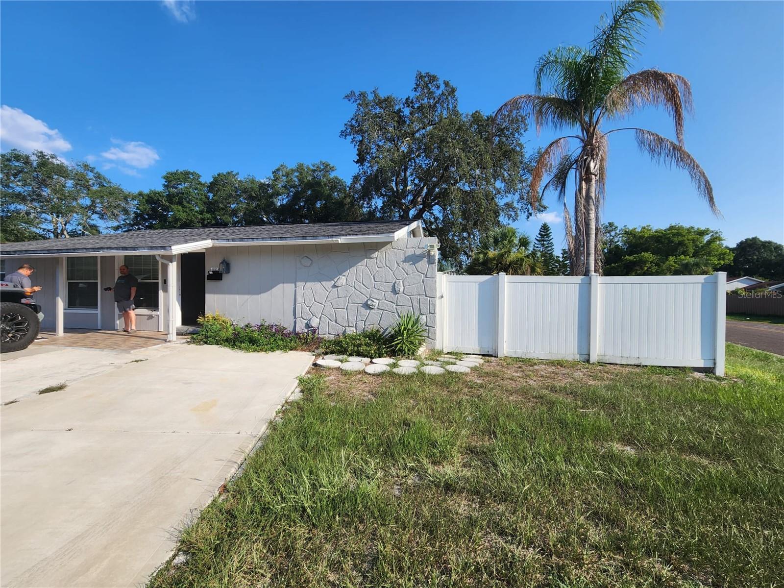 Photo of 8518 WOODLAKE DRIVE TAMPA FL 33615