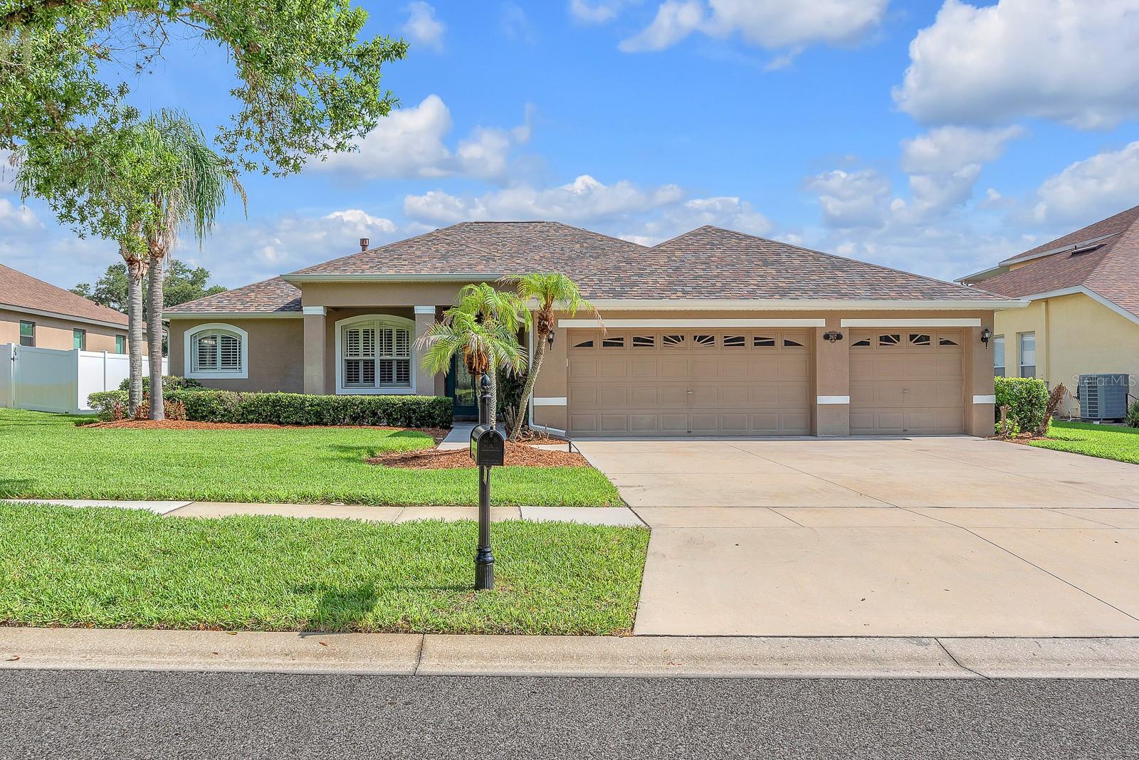 Photo of 2817 DURANT TRAILS BOULEVARD DOVER FL 33527