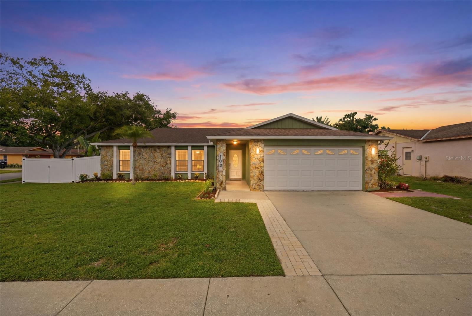Photo of 102 PEACOCK CIRCLE SAFETY HARBOR FL 34695