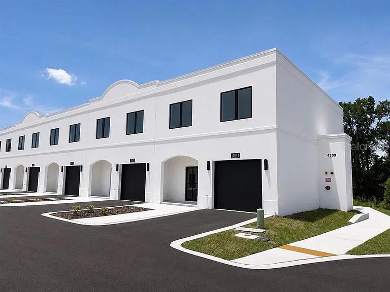 Photo of 4365 CAMBIO GARDENS COURT TAMPA FL 33610