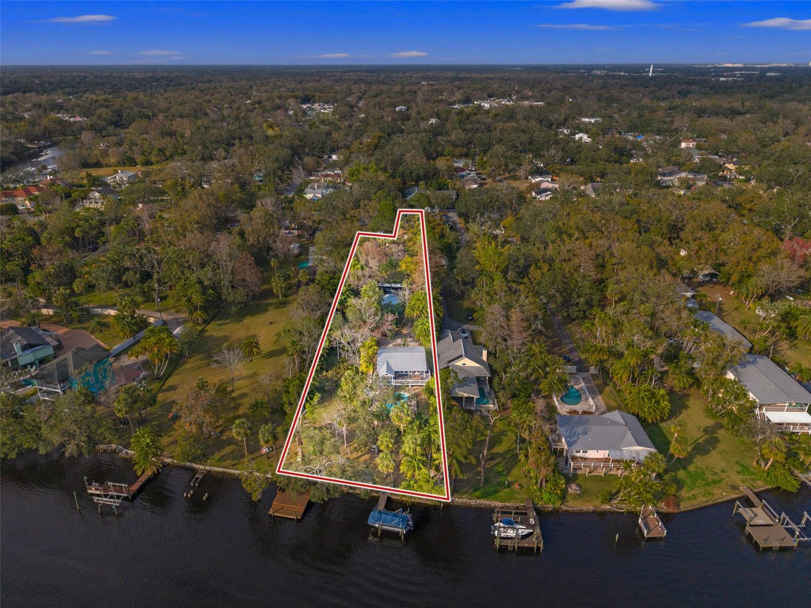 Photo of 906 W HENRY AVENUE TAMPA FL 33604