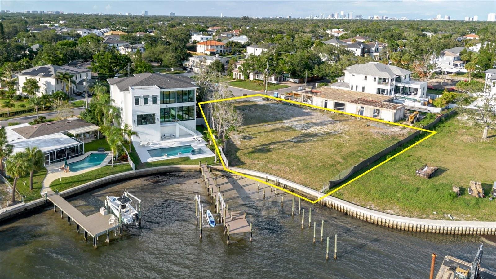 Photo of 5102 W LONGFELLOW AVENUE TAMPA FL 33629