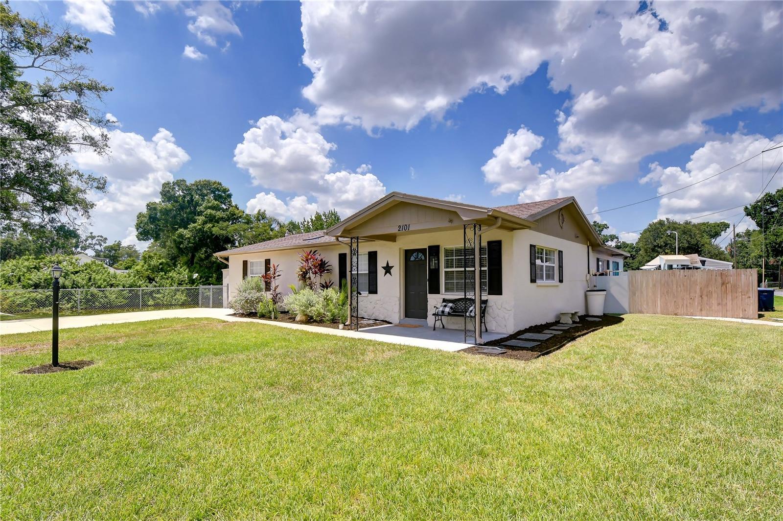 Photo of 2101 W HAMILTON AVENUE TAMPA FL 33604