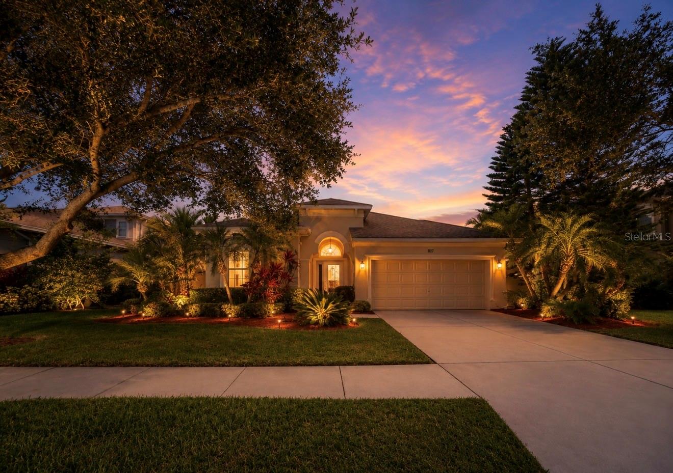 Photo of 827 SEMINOLE SKY DRIVE RUSKIN FL 33570