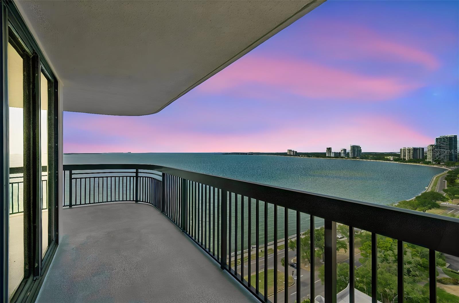 Photo of 2413 BAYSHORE BOULEVARD #1904 TAMPA FL 33629