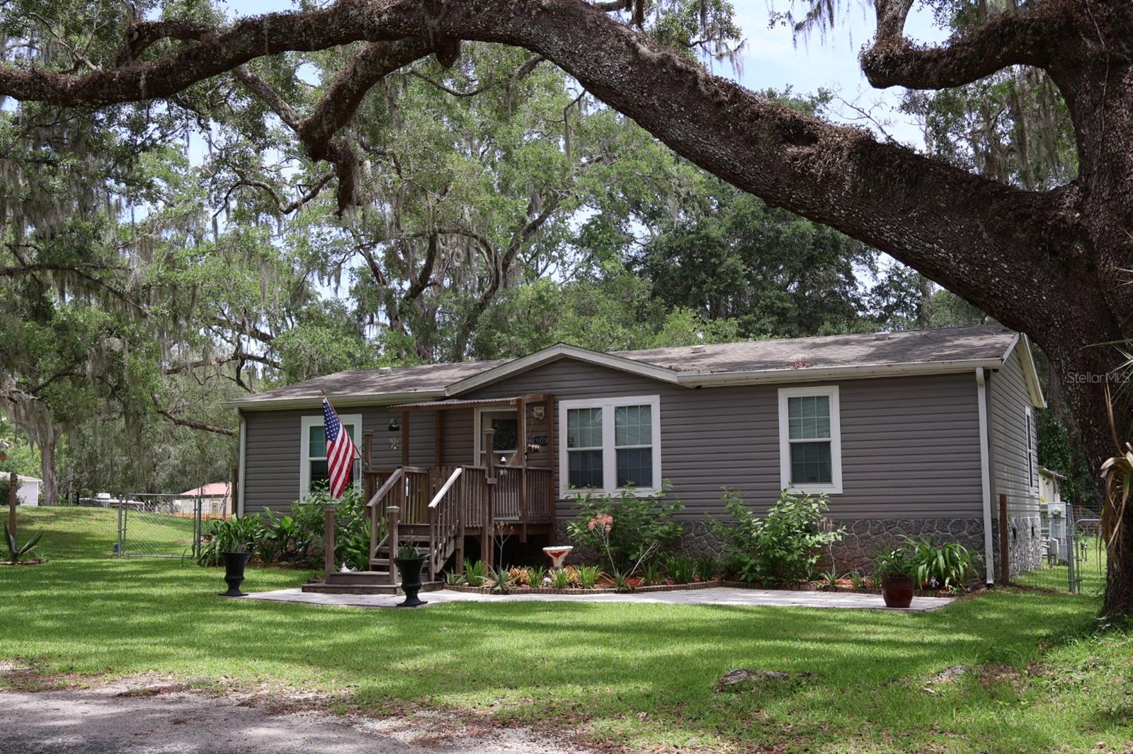 Photo of 9028 WEST STREET BROOKSVILLE FL 34601