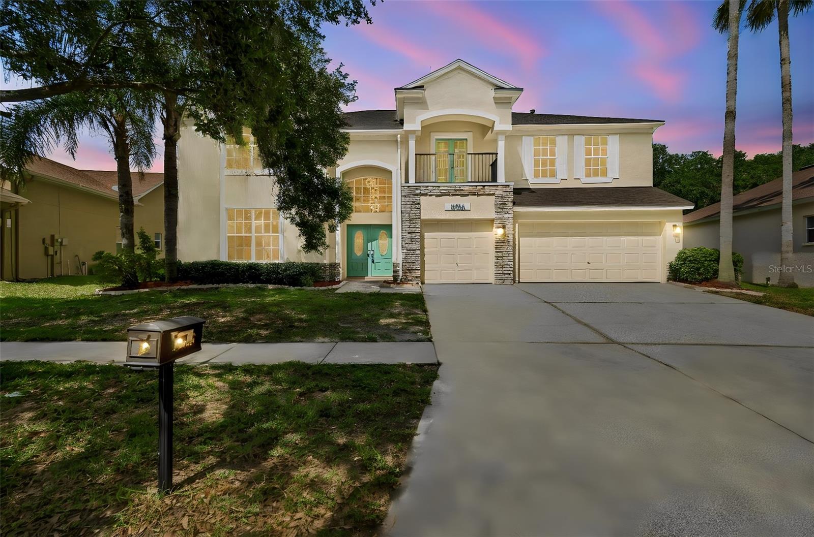 Photo of 16936 FALCONRIDGE ROAD LITHIA FL 33547