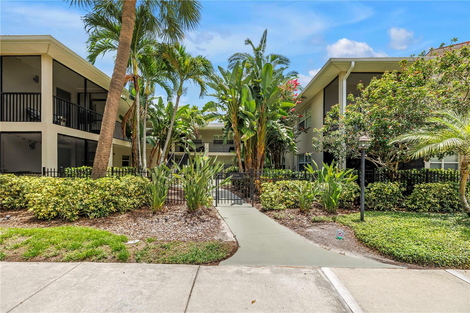 Photo of 555 3RD STREET #13 ST PETERSBURG FL 33701