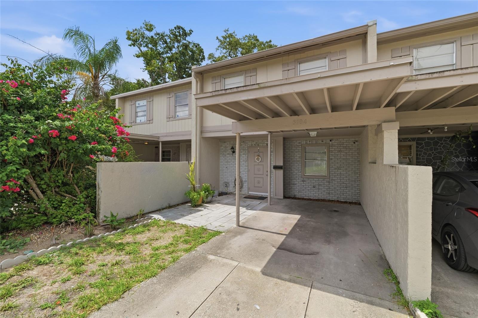 Photo of 5104 TENNIS COURT CIRCLE #5104 TAMPA FL 33617