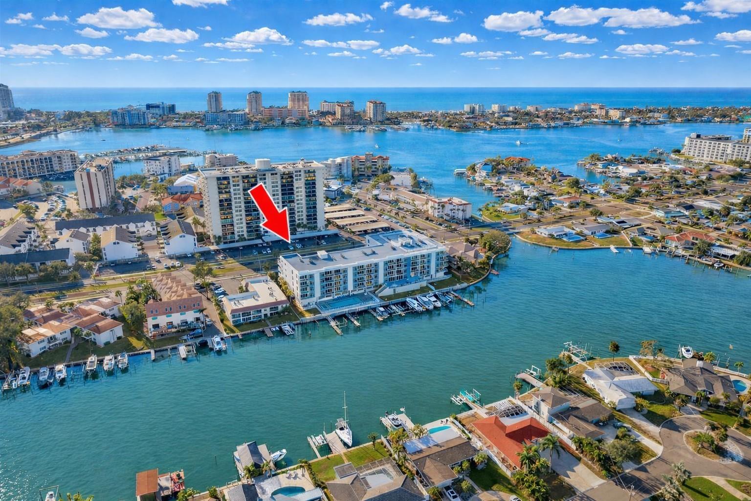 Photo of 415 ISLAND WAY #402 CLEARWATER BEACH FL 33767
