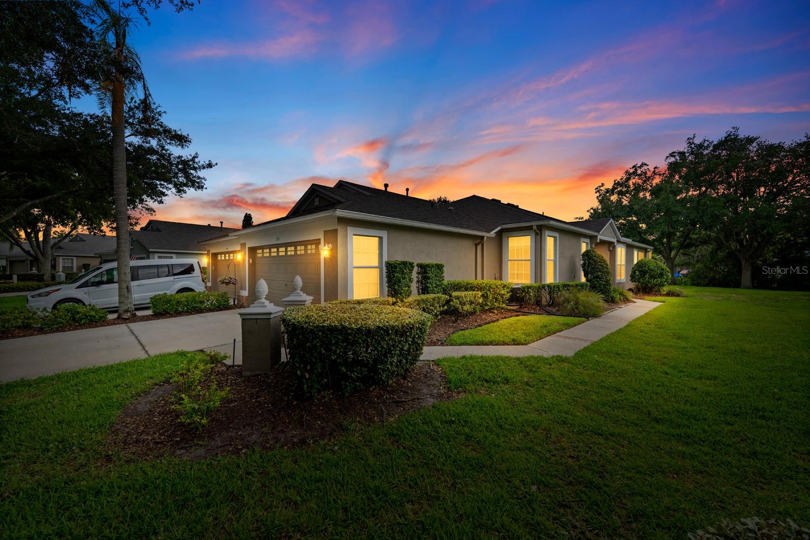 Photo of 5731 HERONPARK PLACE LITHIA FL 33547