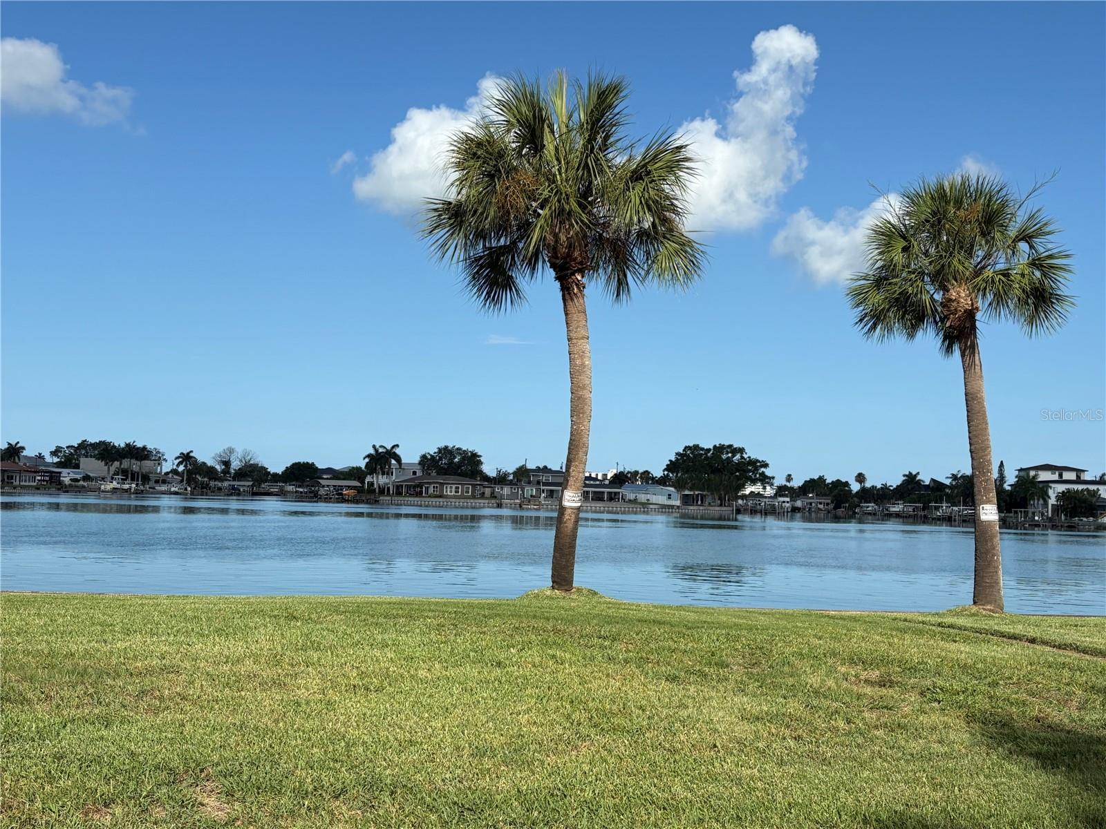 Photo of 110 SUNSET DRIVE ST PETERSBURG FL 33707