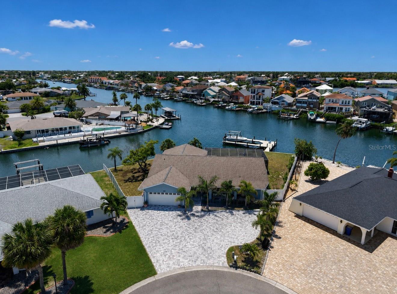 Photo of 6301 COTTONWOOD LANE APOLLO BEACH FL 33572