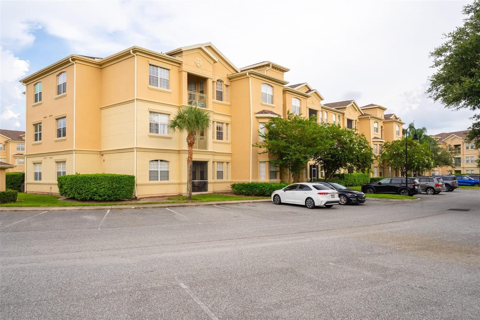 Photo of 709 TERRACE RIDGE CIRCLE #709 DAVENPORT FL 33896