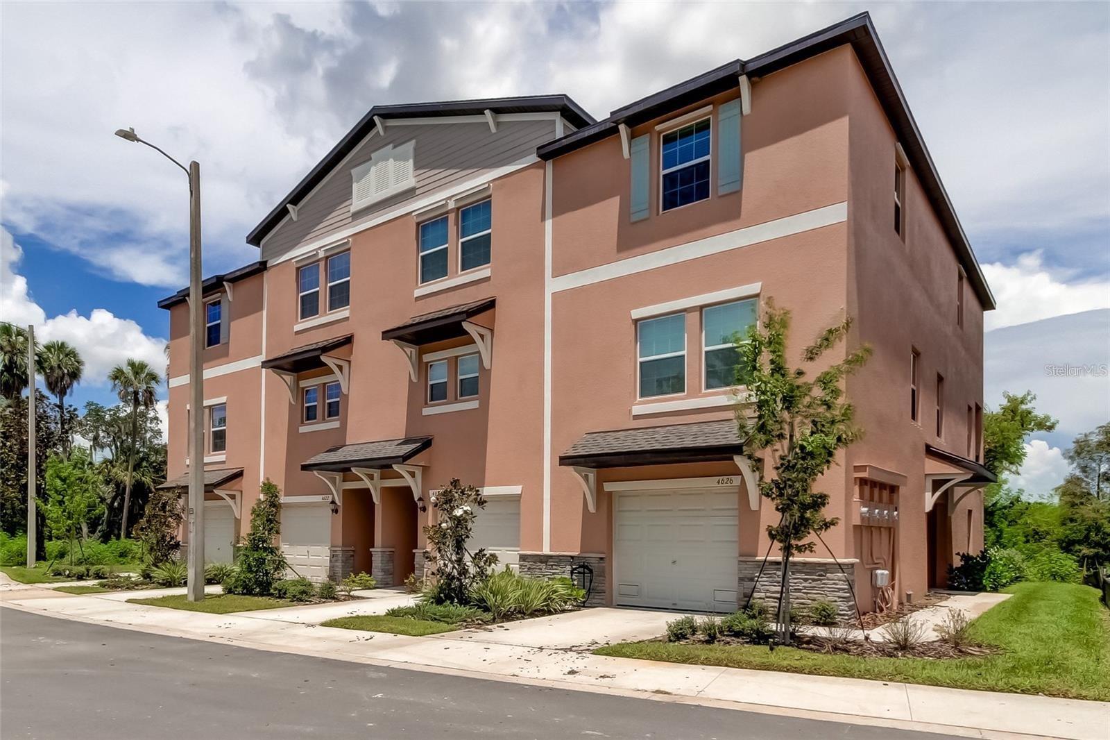 Photo of 4626 WILLET COOPER COURT TAMPA FL 33619