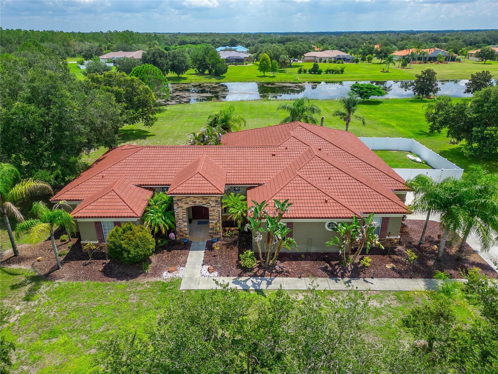 Photo of 5325 LAKE SIENA DRIVE WIMAUMA FL 33598