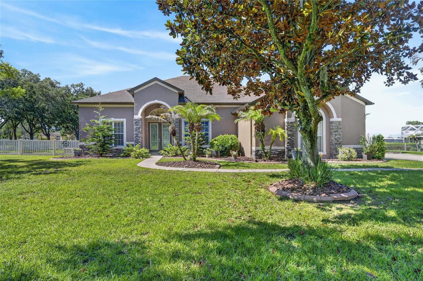 Photo of 209 FOREST BREEZE AVENUE BRANDON FL 33511