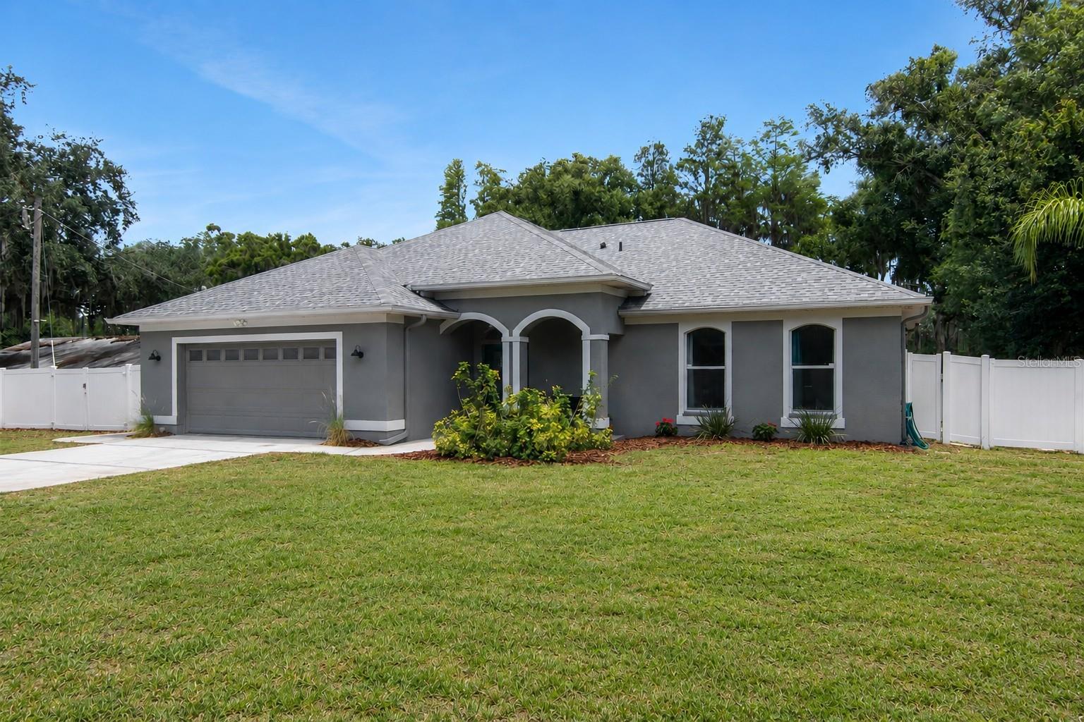 Photo of 219 WILLOW BEND PARKWAY LUTZ FL 33549