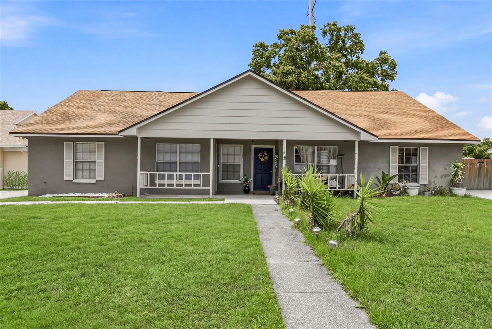 Photo of 3257 LAUREL DALE DRIVE TAMPA FL 33618