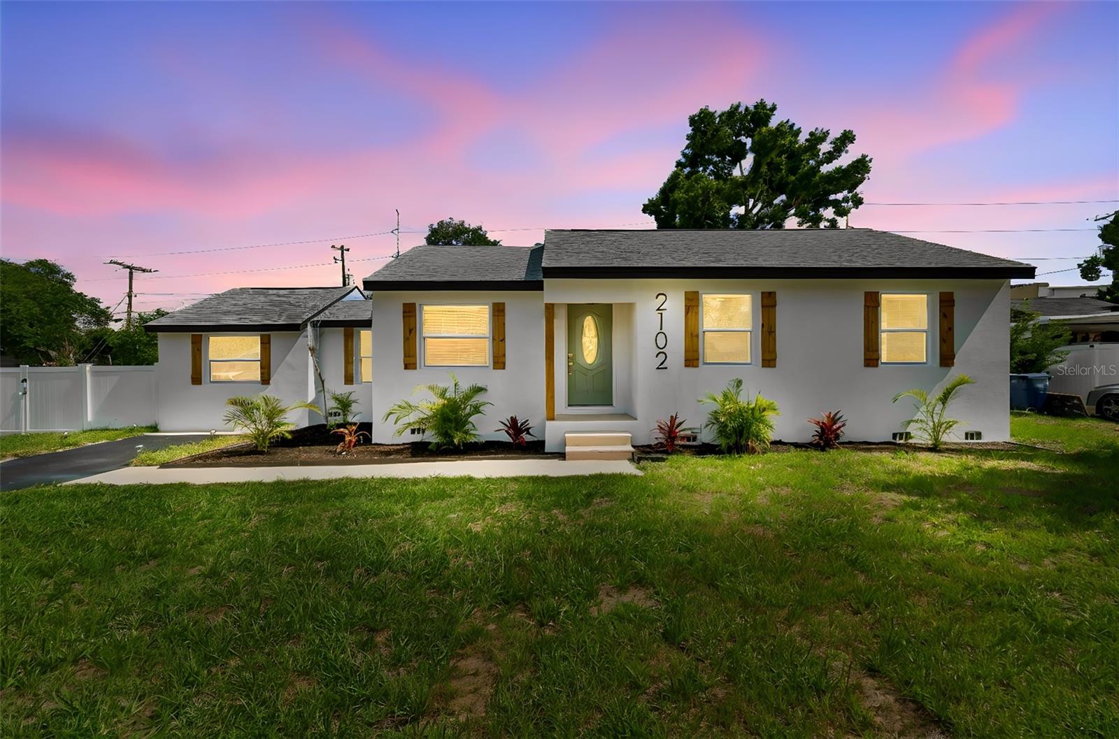 Photo of 2102 W FERRIS AVENUE TAMPA FL 33603