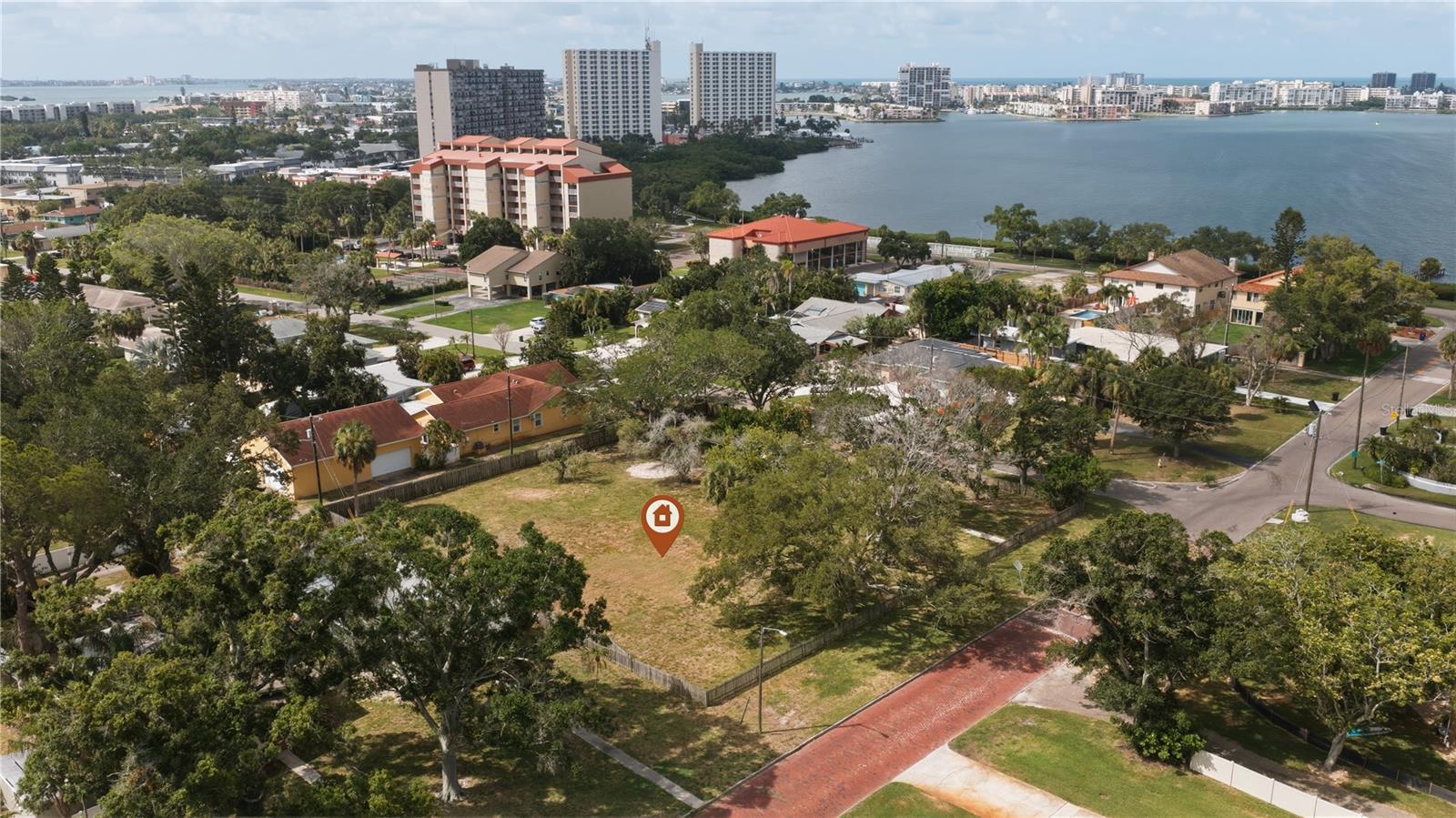 Photo of 698 VILLAGRANDE AVENUE ST PETERSBURG FL 33707