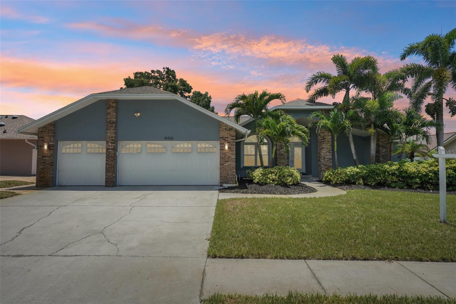 Photo of 14426 MARK DRIVE LARGO FL 33774