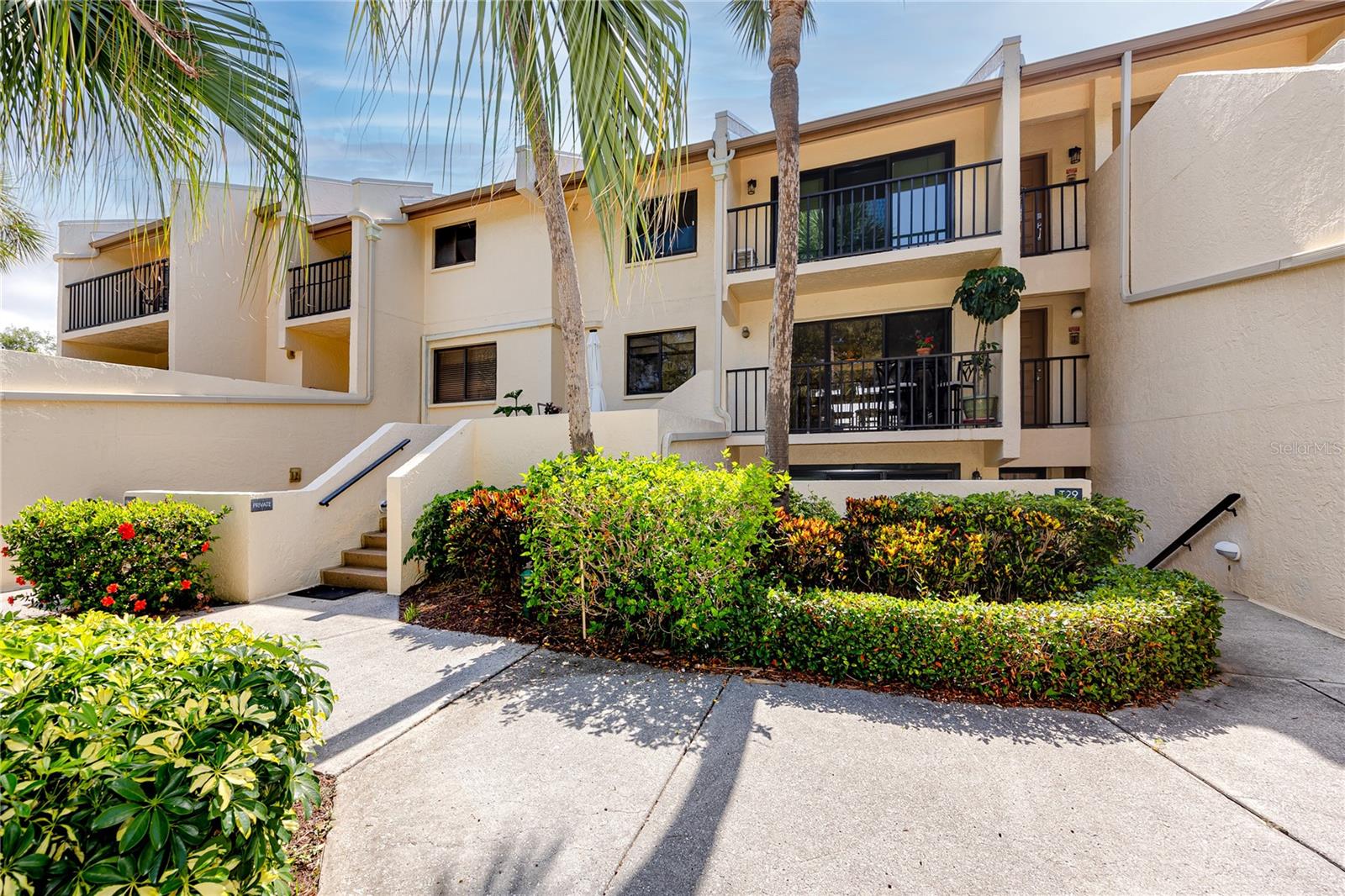 Photo of 7530 SUNSHINE SKYWAY LANE #115 ST PETERSBURG FL 33711