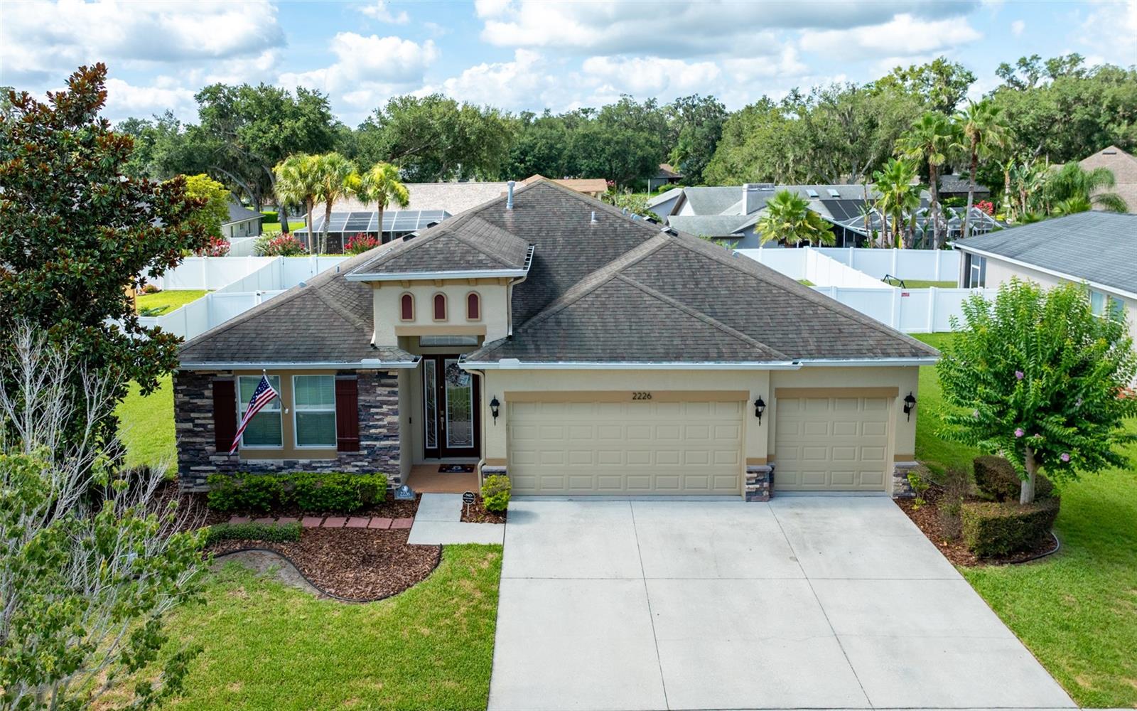 Photo of 2226 VALTERRA VISTA WAY VALRICO FL 33594