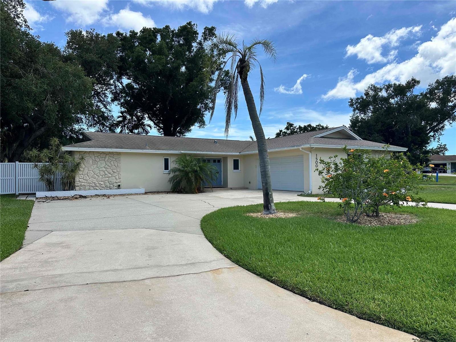 Photo of 1500 N DAKOTA AVENUE ST PETERSBURG FL 33703