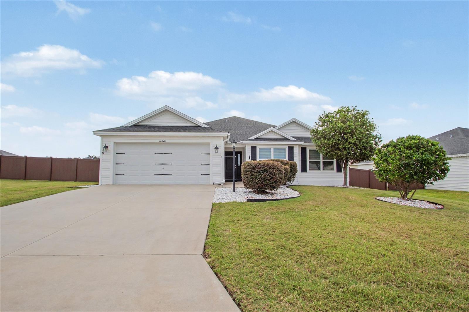 Photo of 11281 STEWART LOOP OXFORD FL 34484