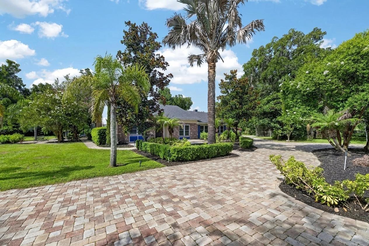 Photo of 2715 LITTLE ROAD VALRICO FL 33596