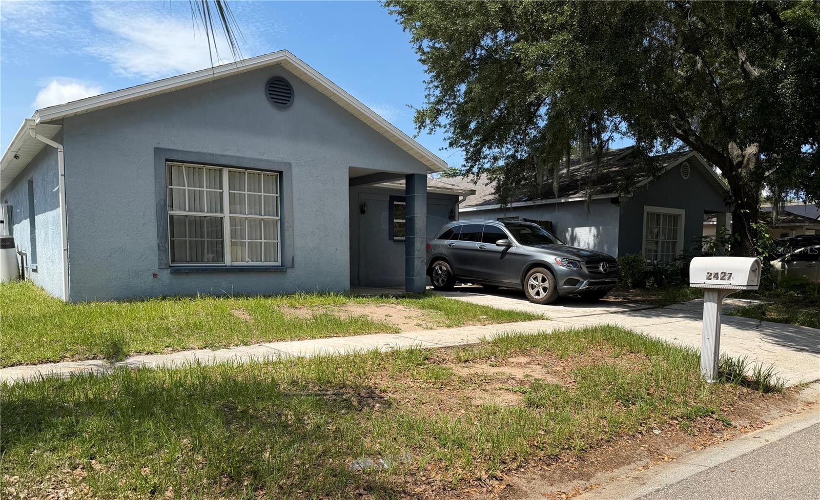 Photo of 2427 CAMDEN OAKS PLACE VALRICO FL 33594