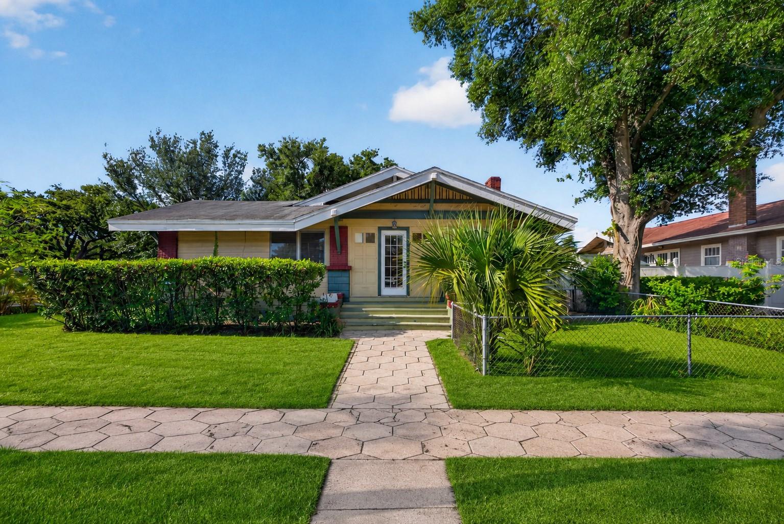 Photo of 2800 2ND AVENUE ST PETERSBURG FL 33713