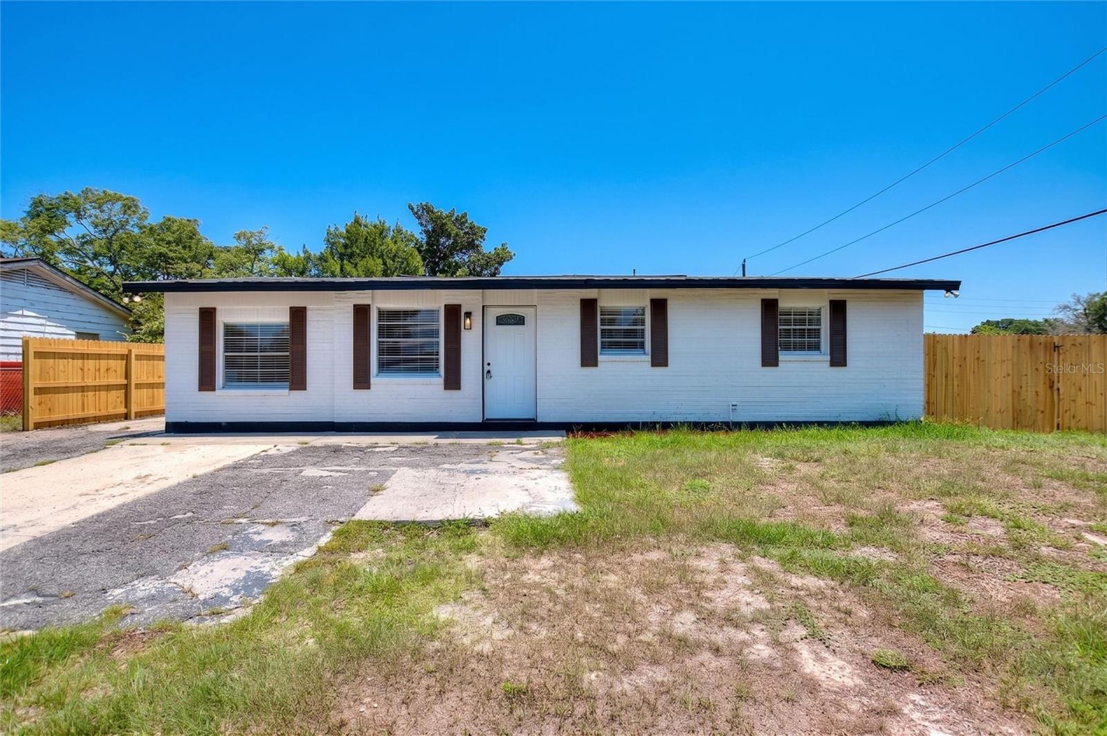 Photo of 8204 ALLAMANDA AVENUE TAMPA FL 33619