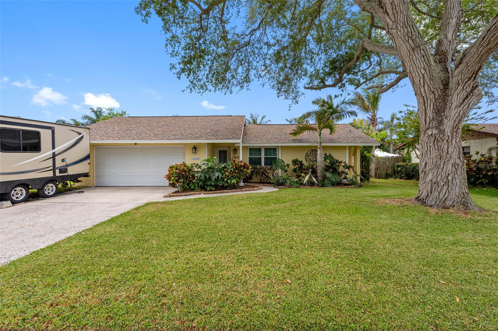 Photo of 13440 RUSTIC PINES BOULEVARD SEMINOLE FL 33776