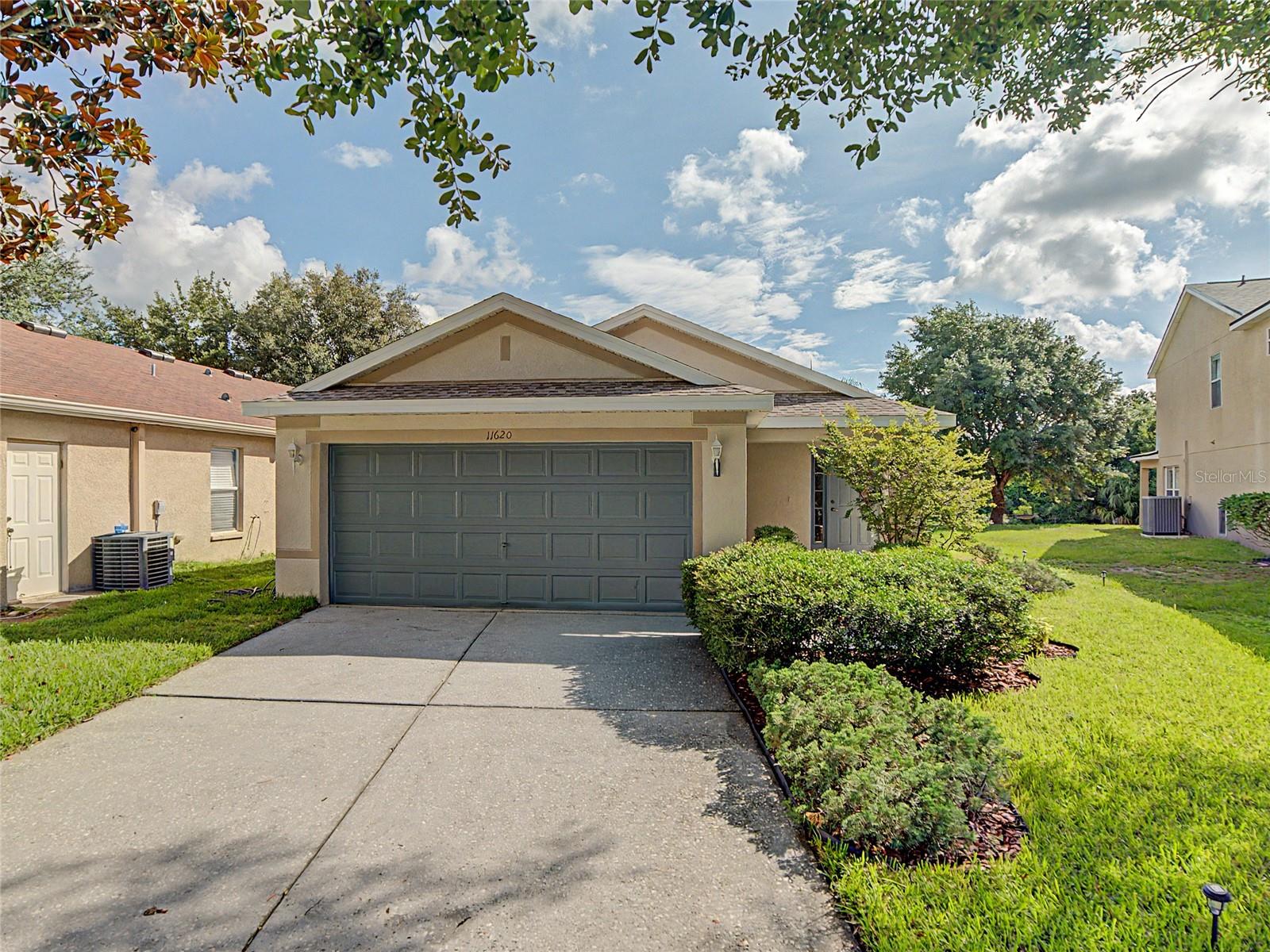 Photo of 11620 HAMMOCKS GLADE DRIVE RIVERVIEW FL 33569